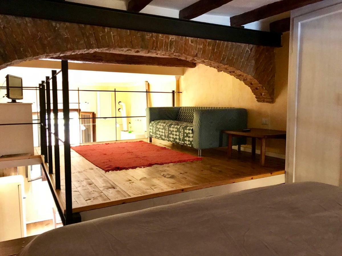 Apartamento The Pianist S House In The Heart Of Bolonia Exterior foto
